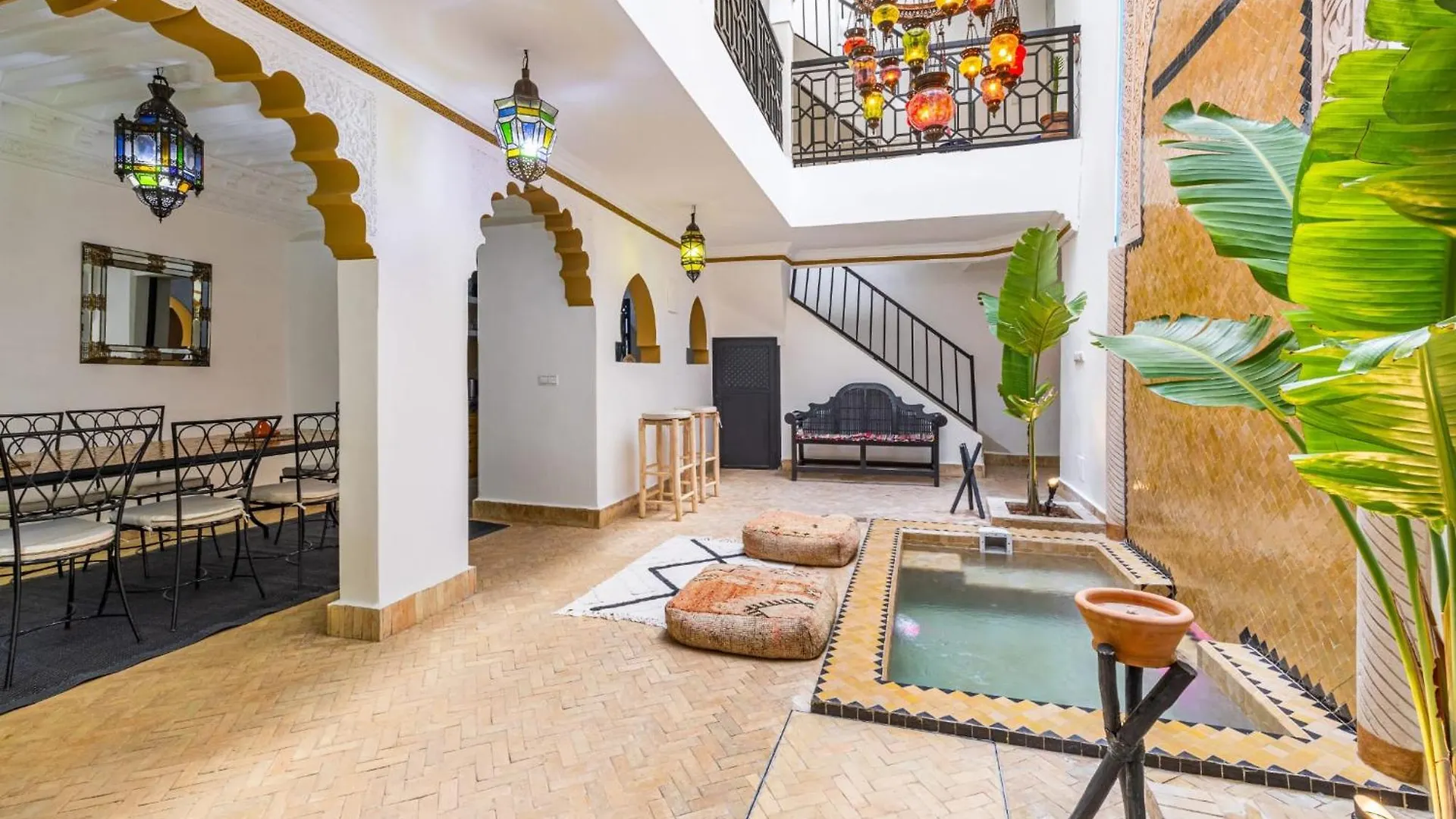 Riad El Hana En Centre Ville Rooftop Et Bassin Marrakesch Villa